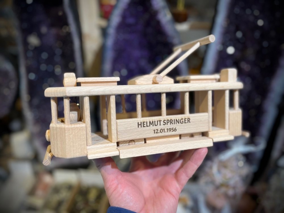 Dřevěný model tramvaje hračka