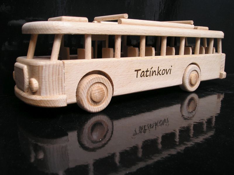 Autobusy dřevěné hračky, dárek pro řidiče autobusu tatínkovi