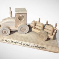 Dřevěný traktor se jménem a textem, dárek traktoristu muže