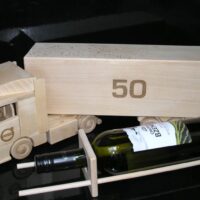 dřevěný dárek k 50 pro řidiče kamionu