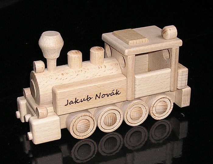 Dřevěný vláček hračka dárek