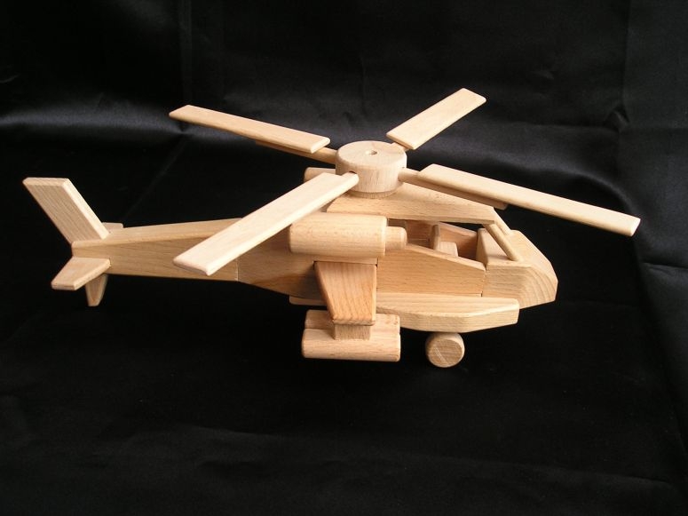 vrtulník AH-64 Apache – originální dárek hraka