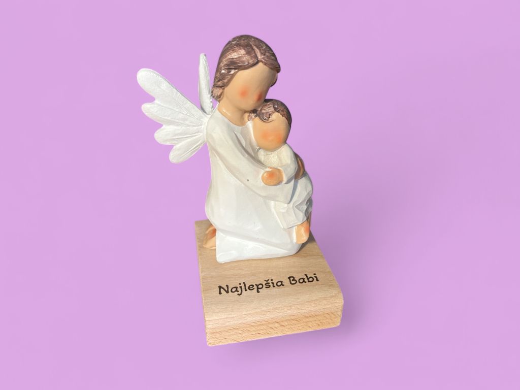 Soška anděla pro babičku