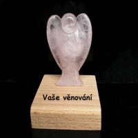 Anděl ochránce růženin minerální kameny dárek figurka soška