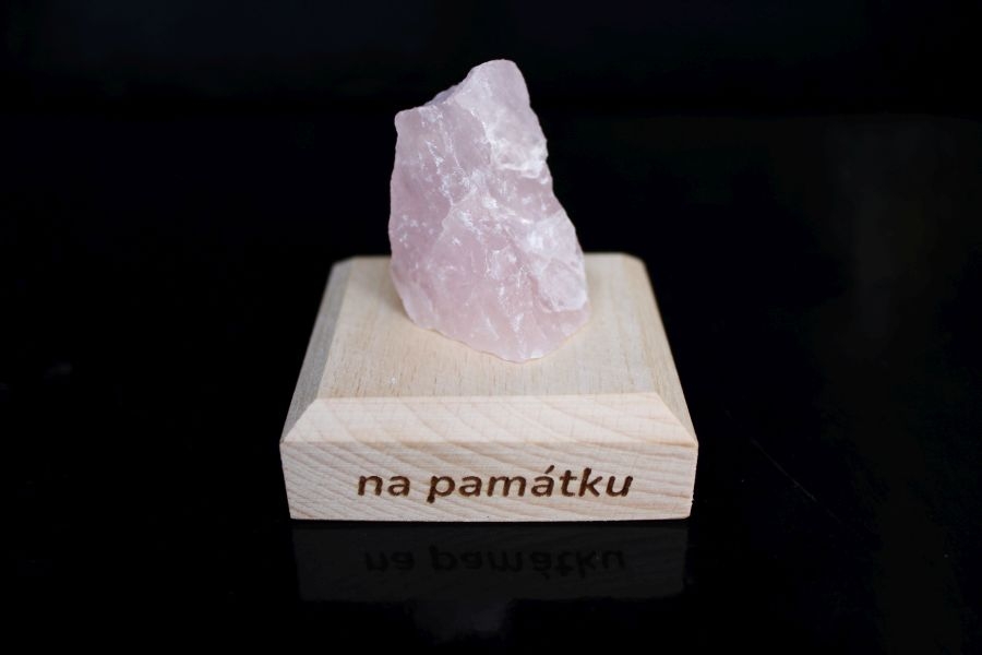 Růženín minerál kámen pro štěstí dárek