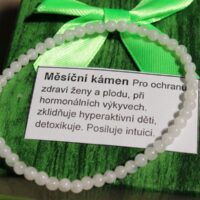 Měsíční kámen bílý náramekz minerálů a kamenů