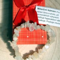 Náramek z bílého měsíčního kamene 19 cm, perleťový minerální šperk