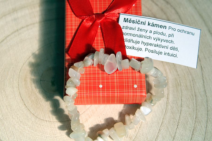 Náramek z bílého měsíčního kamene 19 cm, perleťový minerální šperk