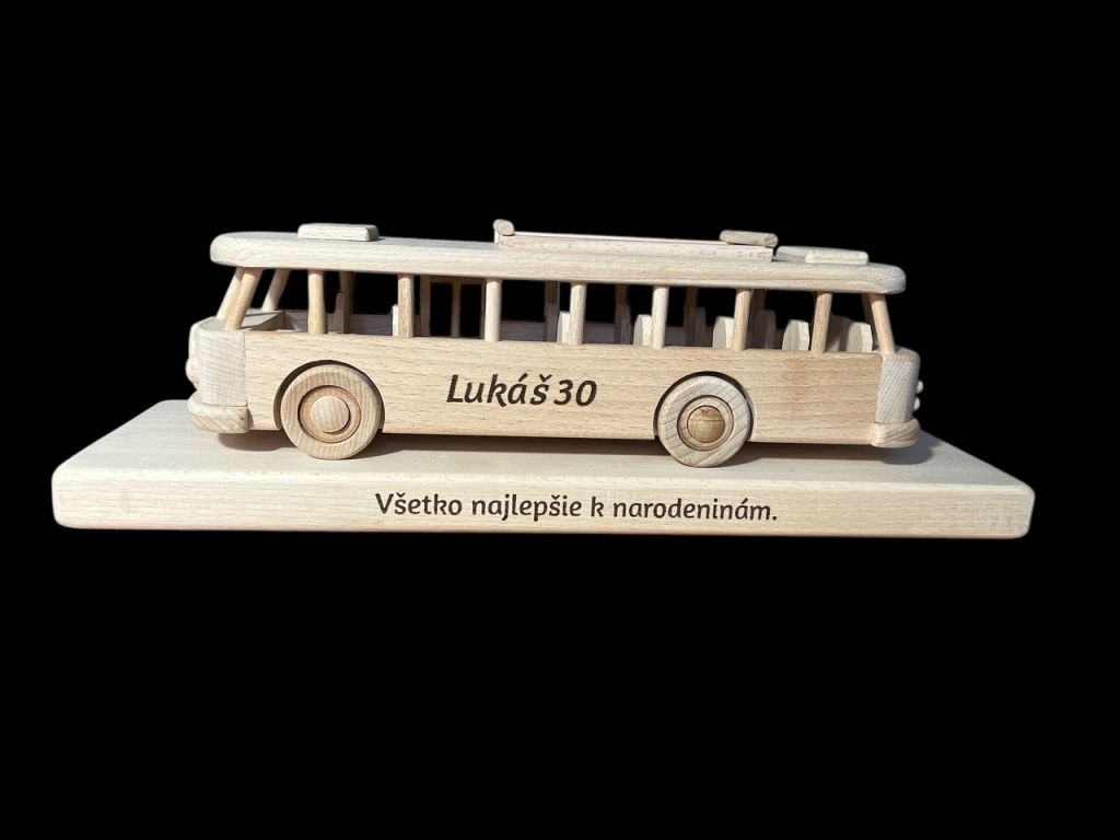 Dárky pro muže autobusáky, model autobusu ze dřeva k narozeninám