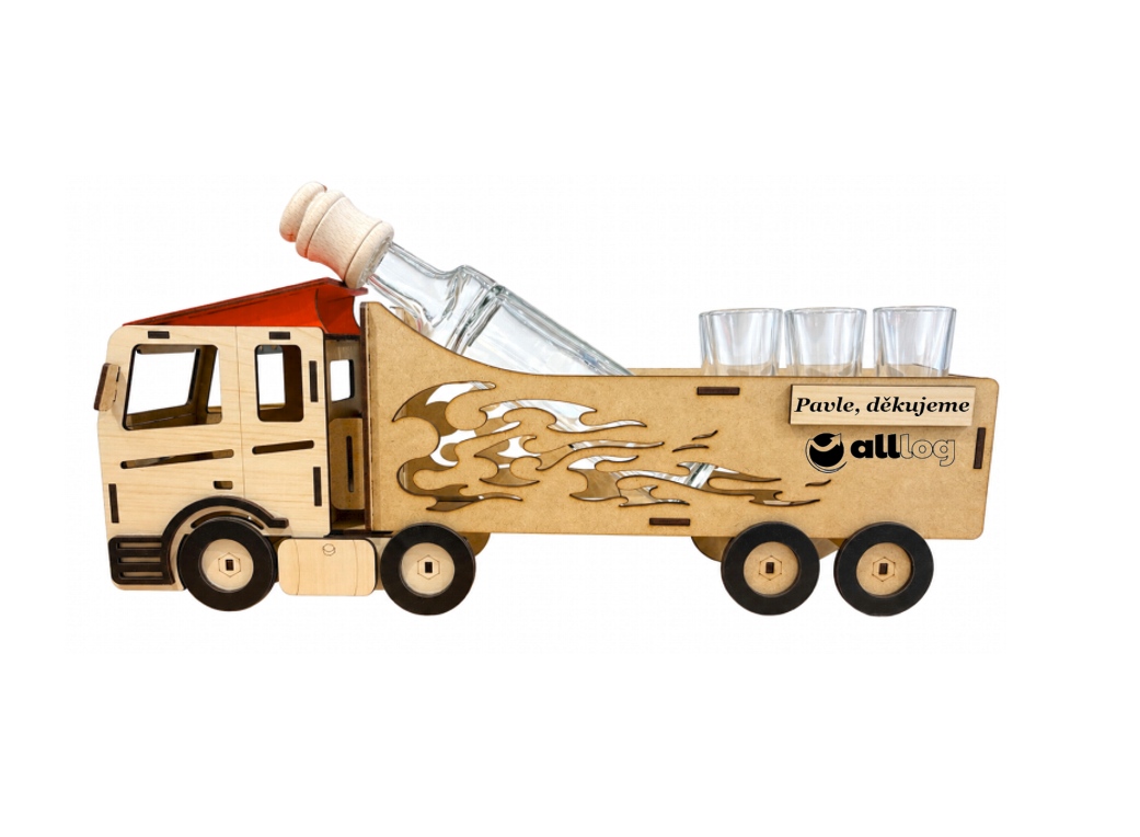 Dárek kamioňákovi - láhev s panáky na téma truck k narozeninám