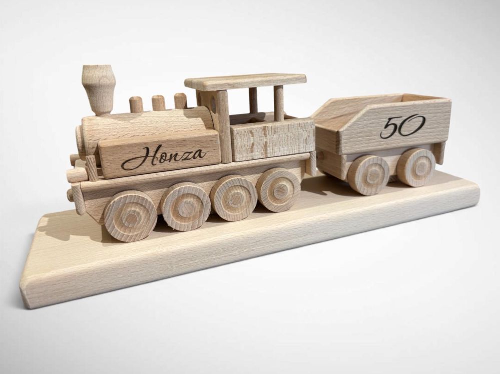 Dárek model vlaku k 50 narozeninám pro muže železničáře strojvedoucího
