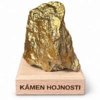 Zlatý kámen jako dekorativní symbol hojnosti